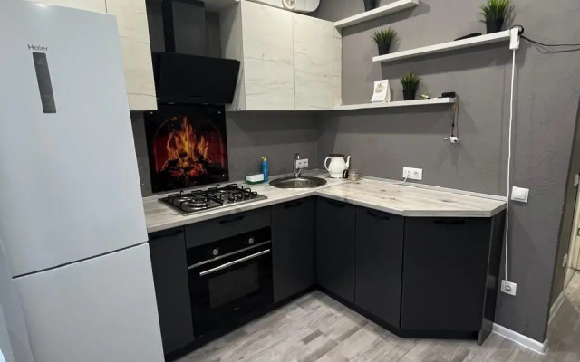 Квартира Уютная Однокомнатная в Сдepжанных Тонах