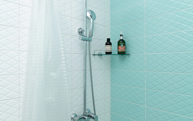 Апартаменты-студия 30 кв.м. с двуспальным диваном и панорамными окнами, 2 этаж