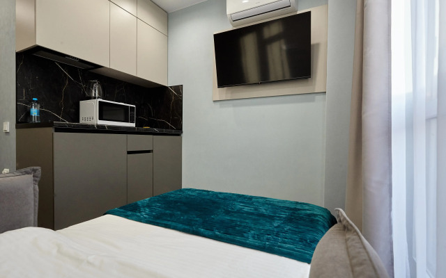 V Zhk Rezident s Balkonom Apartment