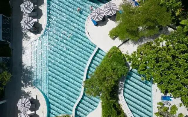 Курортный отель The Royal Paradise Hotel & Spa