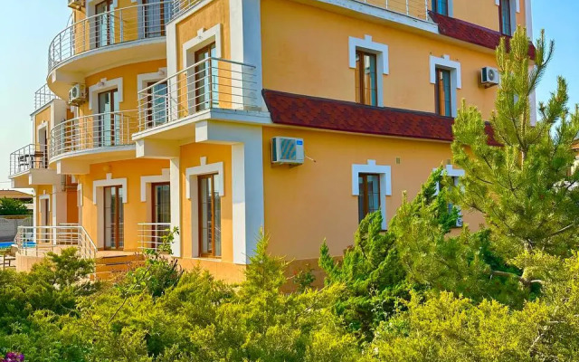Altera Guest House