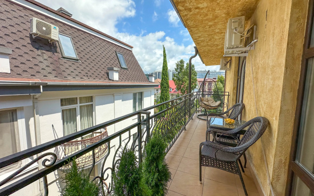 Apartments Pereletnaya 22