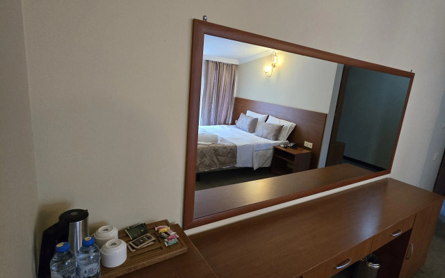 Ritsa Hotel