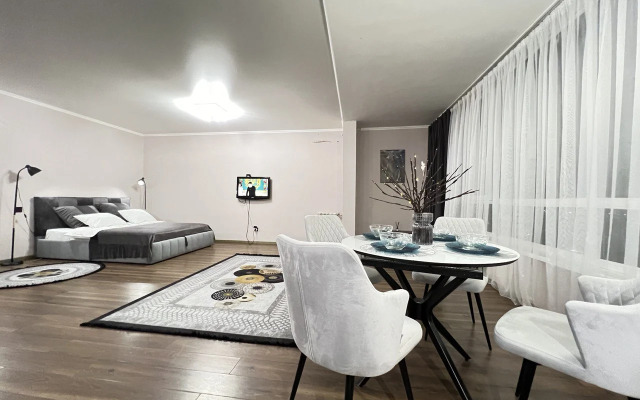 Na Ulitse Karyernaya 24 Flat