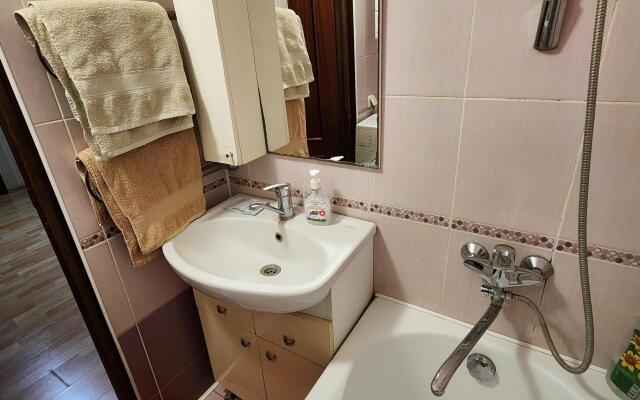 Na ulice Kostomarovskaya 5 Flat