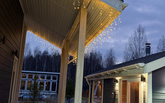 S Basseynom I Baney Private House