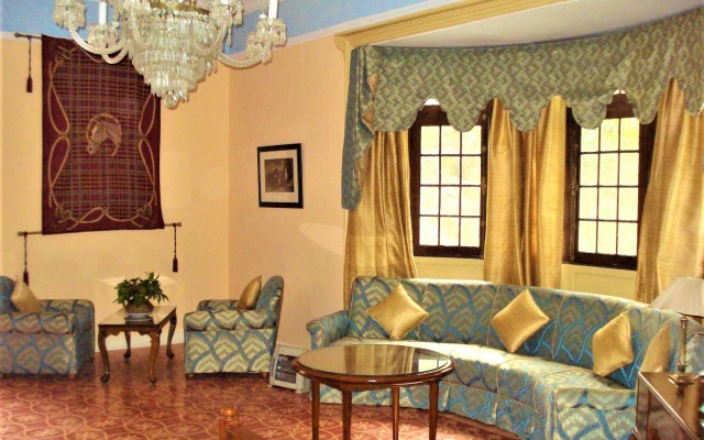 Отель WelcomHeritage Taragarh Palace