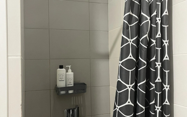 Апартаменты Happy People на улице Галины Вишневской 5