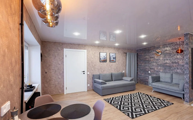 Yevrodvushka s balkonom Flat