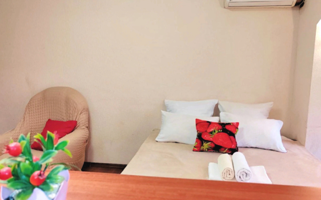 Квартира 2-х комнатная на Жукова 6