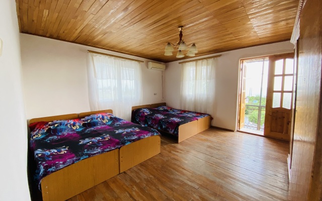 Chastny Sektor U Morya Private House
