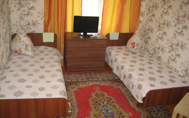 Aeroport Tolmachyovo Apartments