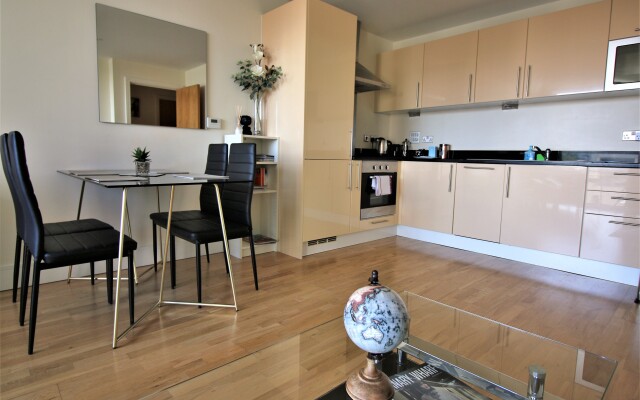 Extravagant Court Apartment