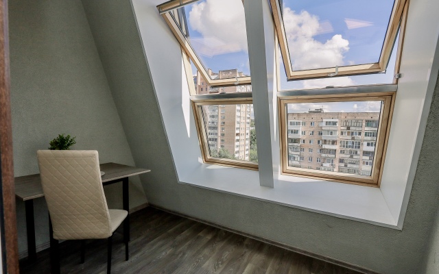 Трехместные апартаменты с Балконом и Видом на Озеро