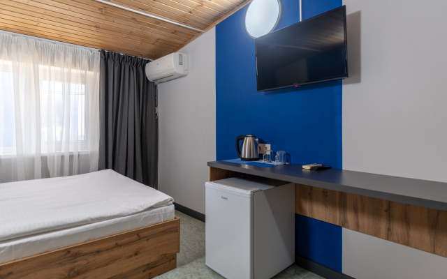 Maksim Park-Loo Hotel