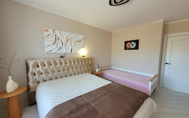 V Tsentre Park Frunze Amfiteatr Apartments