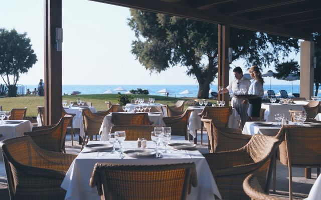 Kernos Beach Hotel