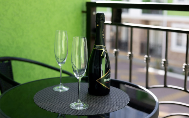 Artlayt Okolo Morya Apartments