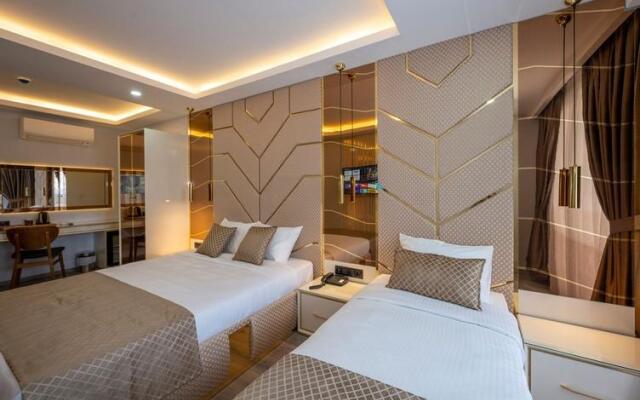 Luxury Airport Hotel by Zazzoni