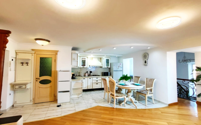 Na Volkova Flat