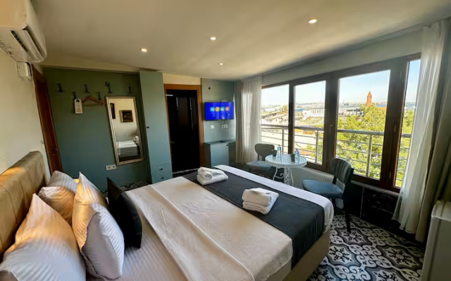 Отель Leili Hagia Sofia Hotel