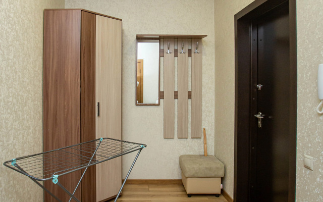 Unique Apart Vesta na Michurina ryadom s Kaznacheystvom. Azotom i Pivovarney Barzha na Michurina 58/3 Apartment