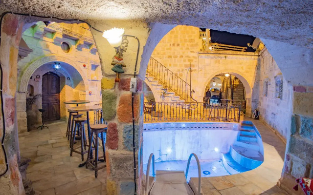 Отель Royal Cave