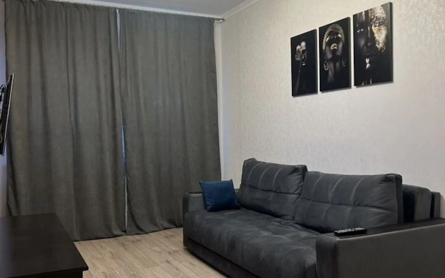 Na Ulitse Borsoyeva 77 Flat