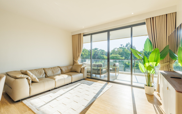 Апартаменты Luxurious 3bd near beachside