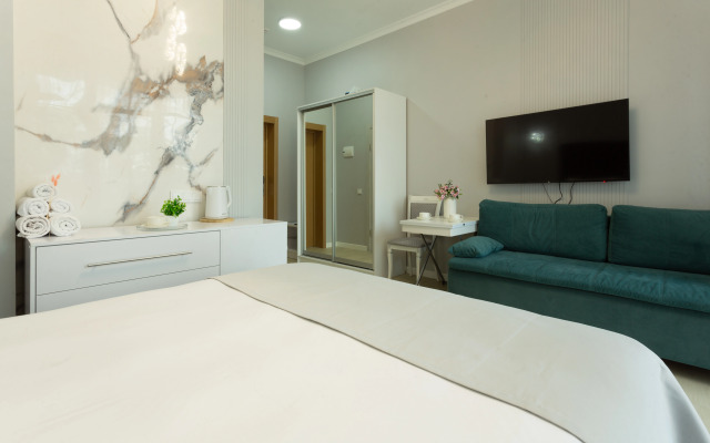 Poslednij Etazh Leta - Stilnaya Studiya u Morya v Sochi (Ashe) Apartments