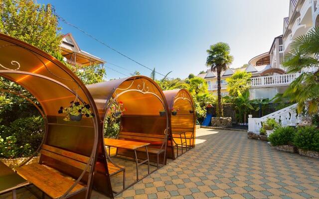 LiDiAnna Guest House