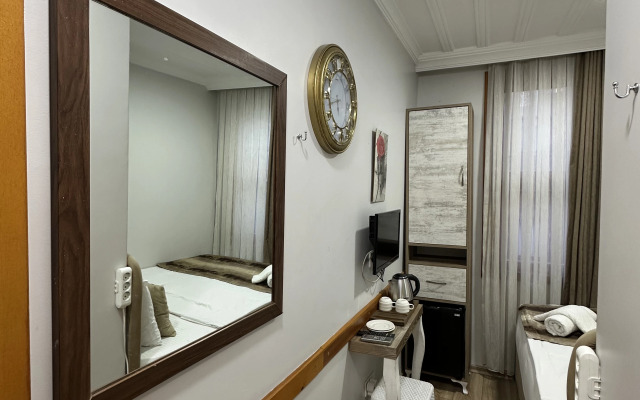 Отель Tree House