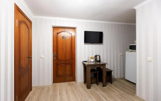 Lyuks Hotel