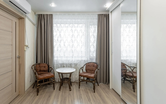 Shikarnaya Trekhkomnatnaya Flat