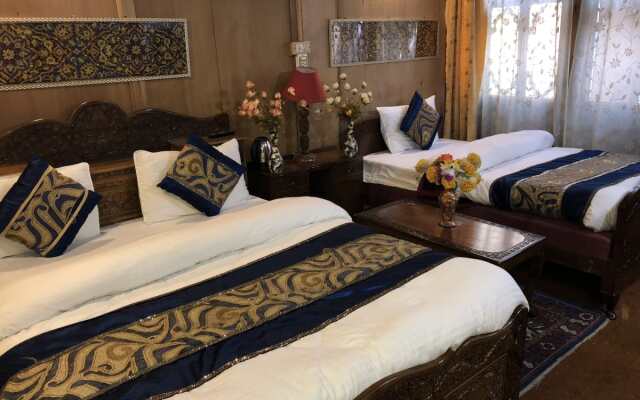 Floating Heritage Group Hotel