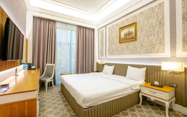 Theatrum Hotel Baku