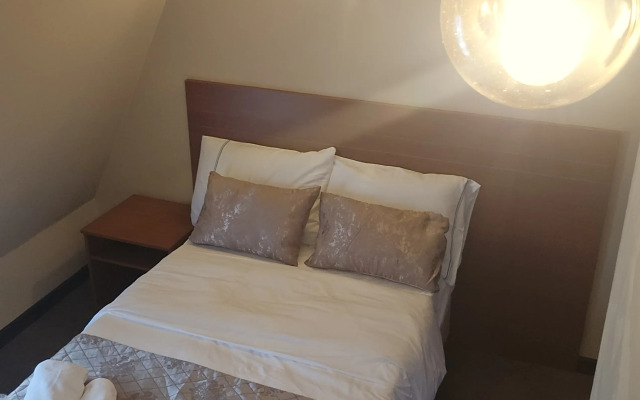 Ritsa Hotel