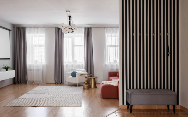 3-komn S Proyektorom Sunvilles Flat