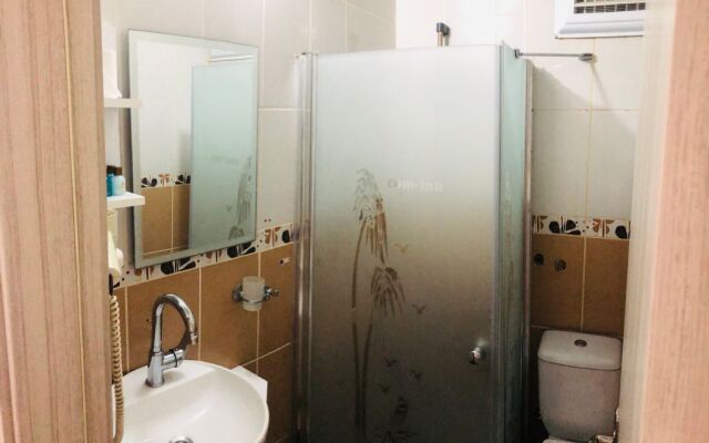 Lavin Garden Hotel