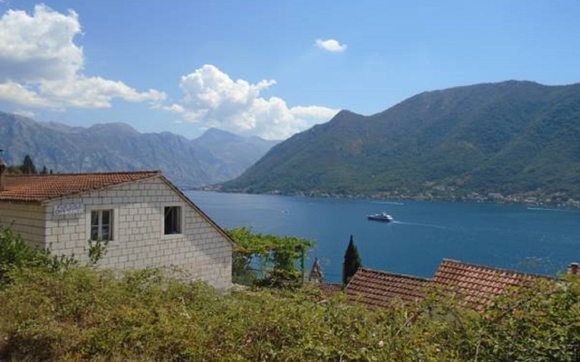 Jovanović Perast Apartments