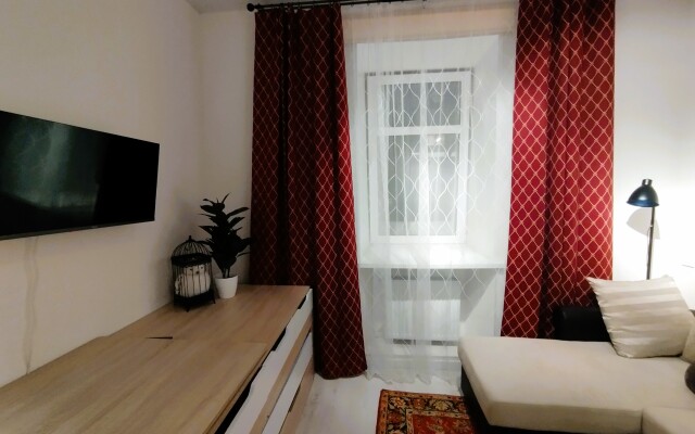 S priklyucheniem 22 3/4 Apartments