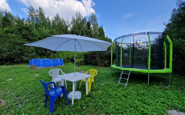 Частный дом во Фрязино с Уличным Бассейном и Батутом