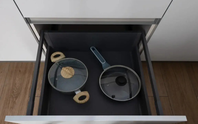 Red Apartments Art Layt Baksiya Apartments