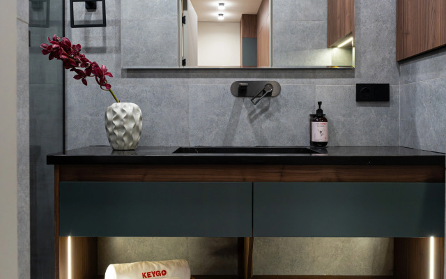 Design Studio City Center Self Check-in by Keygo Apartments