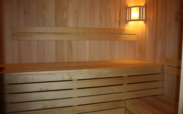 Tri Kholma Guest house