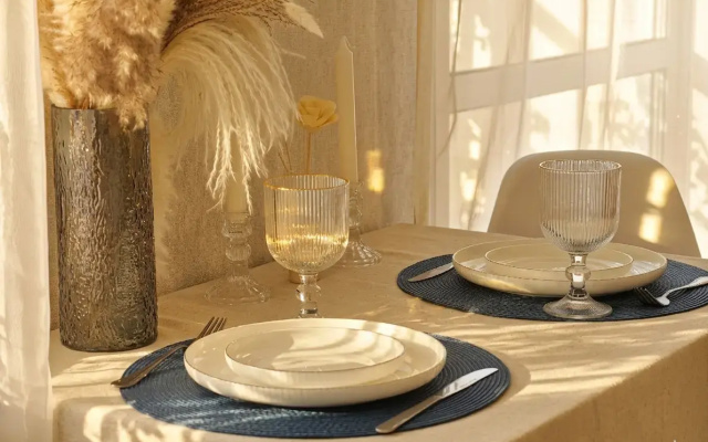 Apartamenty Sibir' House na nabereznoj radom s otelem "Tom'"