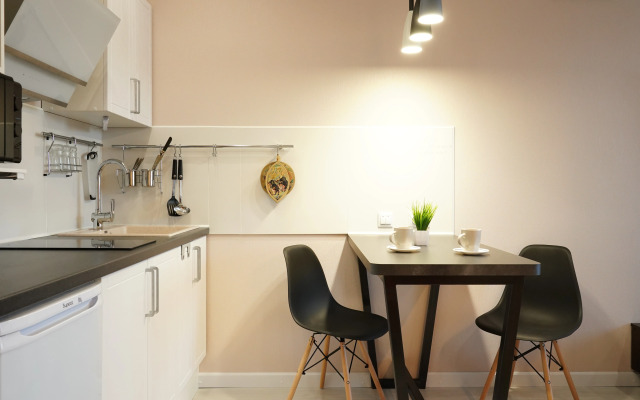 Uyutnaya Studiya S Lodzhiey Apartment