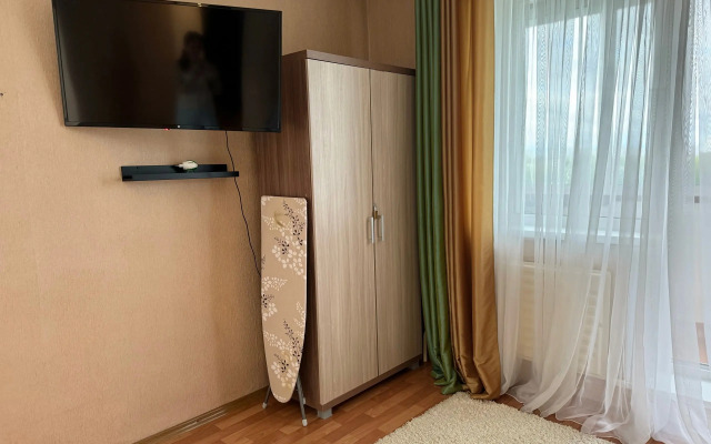 Polulyuks Na 8 Etazhe Flat