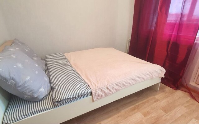 Апартаменты Уютные 4-комнатные на проспекте Бусыгина 56