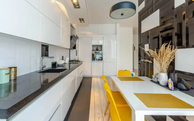 V Samom Serdtse Amalienau Flat